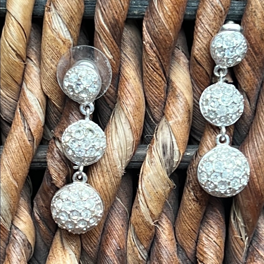 Elegant Silver Crystal Drop Earrings